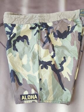 Birdwell Beaches Britches Camouflage Swim Trunks ALOHA Camo Santa Ana USA Siz 42
